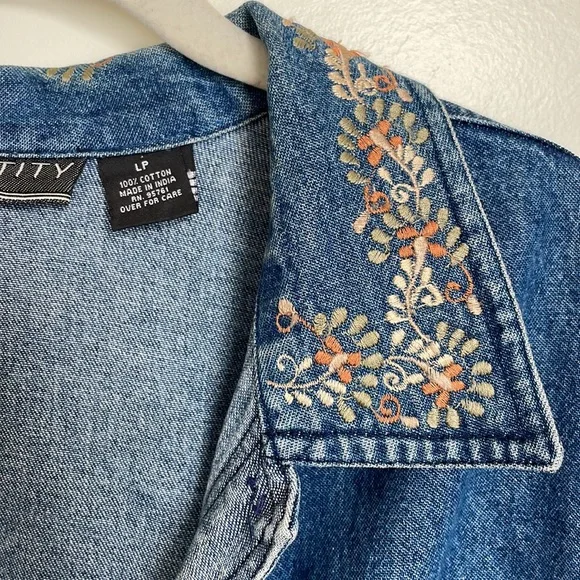 Vintage Demin Shacket - Picture 2 of 3